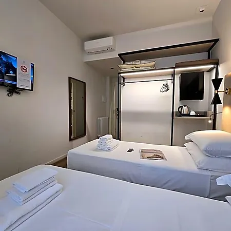 Hotel Porta Pia 3*