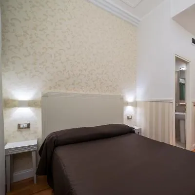 Hotel Porta Pia 3*